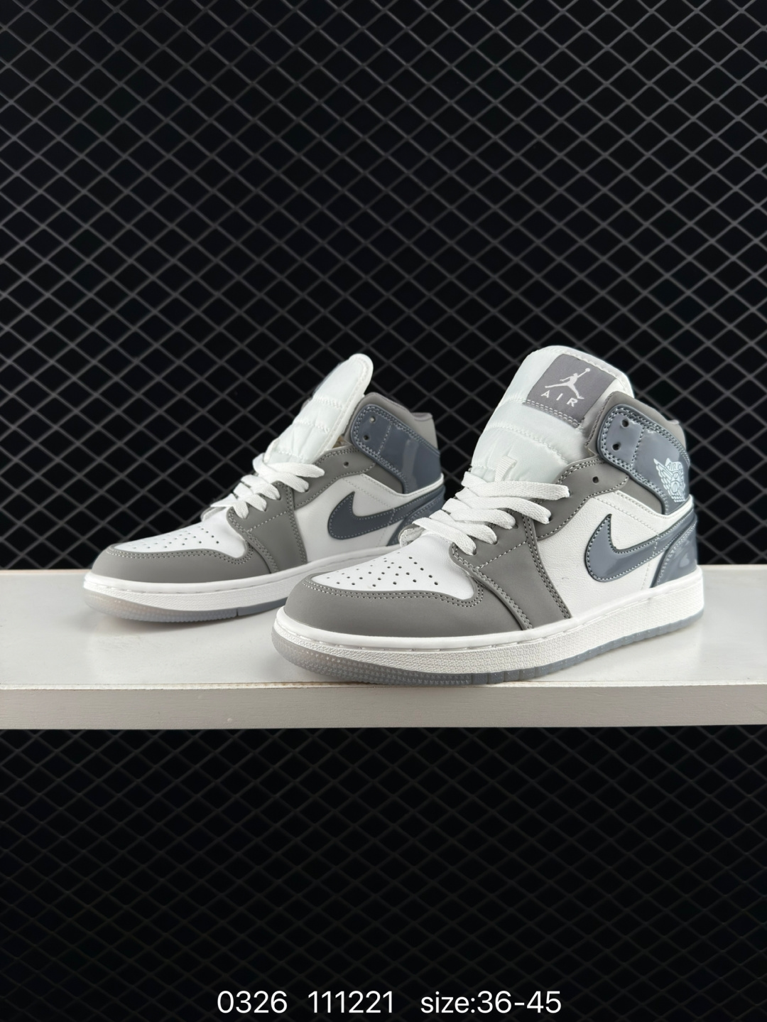 Nike Wmns Air Jordan 1 Mid SE